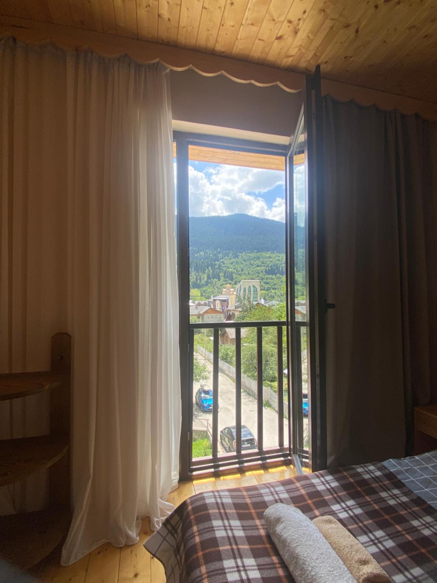 Sana Guest House Mestia Zewnętrze zdjęcie
